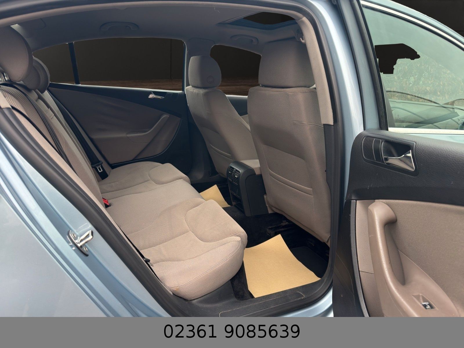 Fahrzeugabbildung Volkswagen Passat Lim. Comfortline;Klimaaut./2xParktronik/