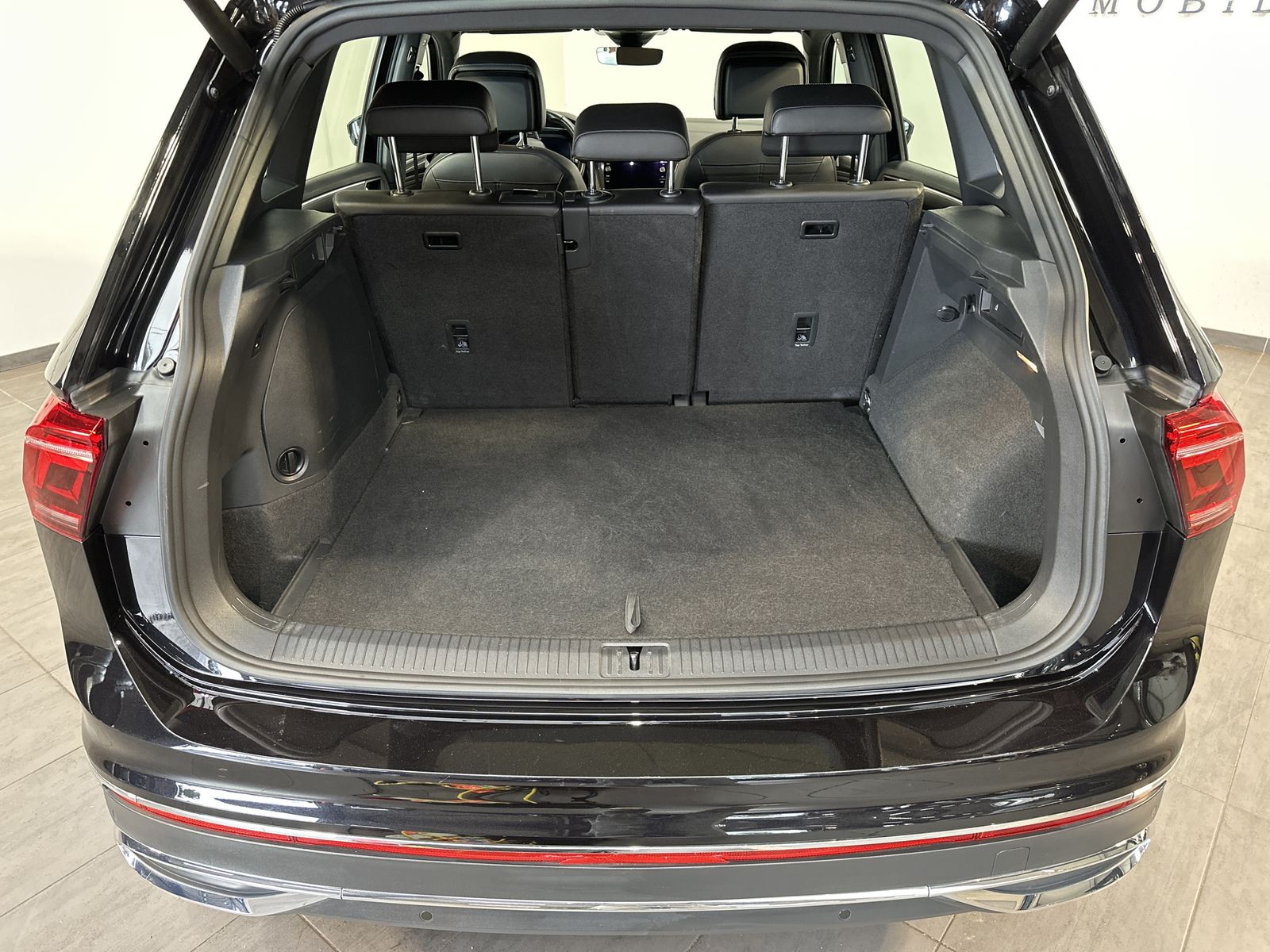 Fahrzeugabbildung Volkswagen Tiguan 1.4 eHybrid DSG Elegance NAV+LED+AHK+ACC