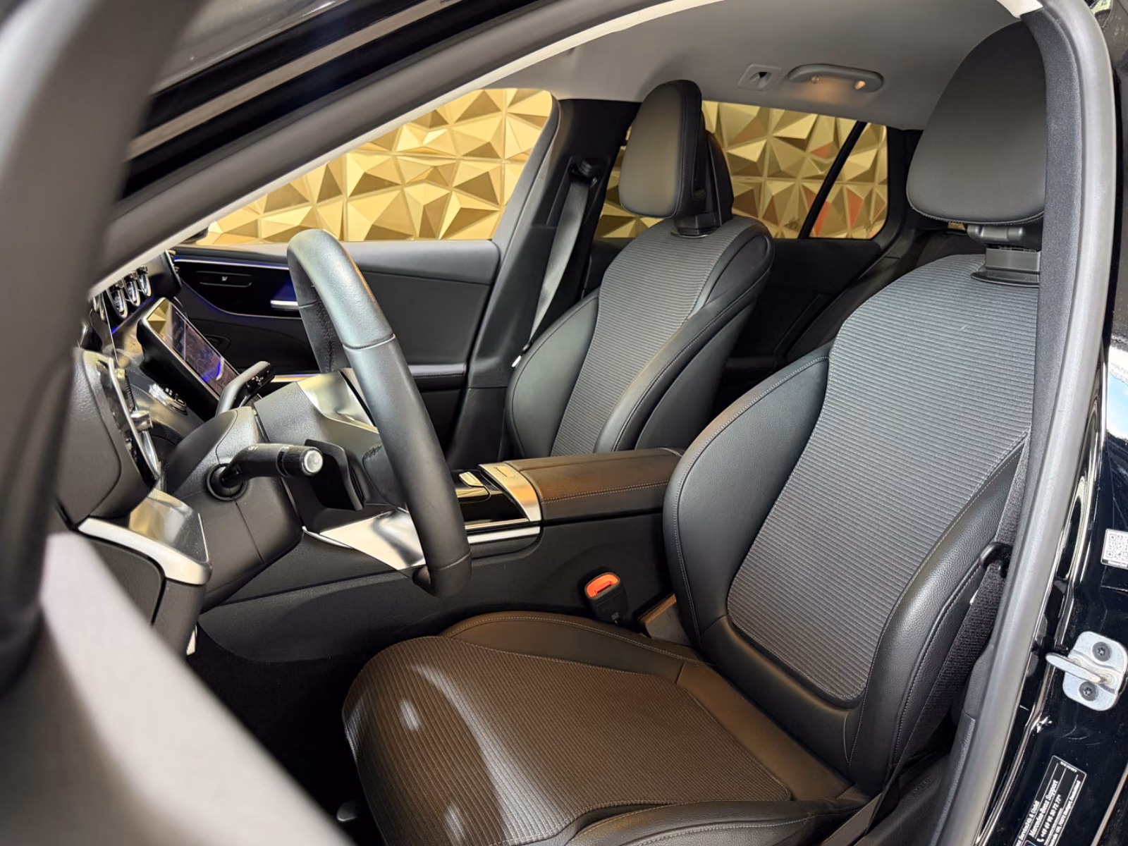 Mercedes-Benz C-Class T d Avantgarde AUTOMATIK NAVI LEDER 1.HAND, миниатюра 24
