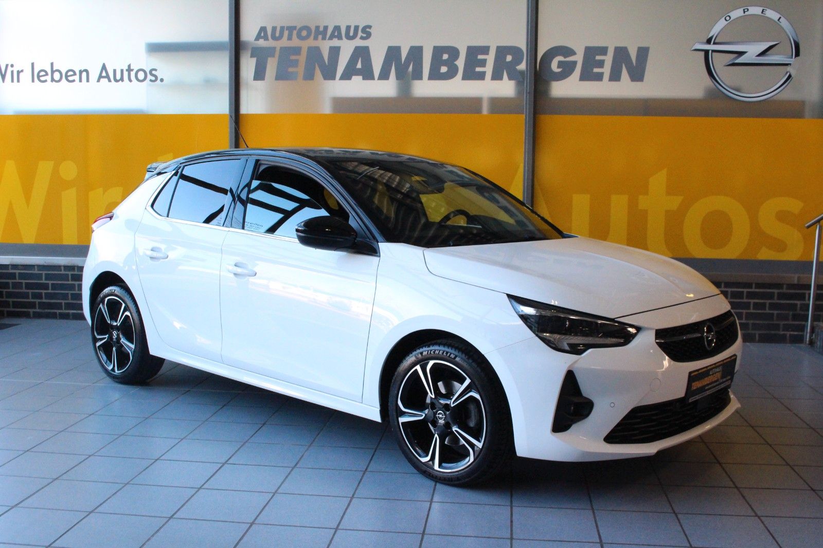 Opel Corsa F Ultimate AT-8 IntelliLux-LED Massage