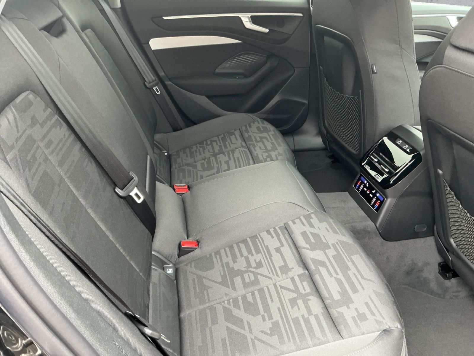Audi A6 - Bild 16