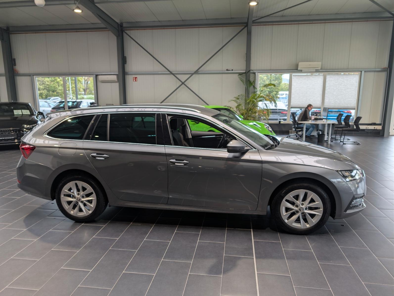 Skoda Octavia Combi 2.0 TDI DSG Style 1.Hand, миниатюра 8