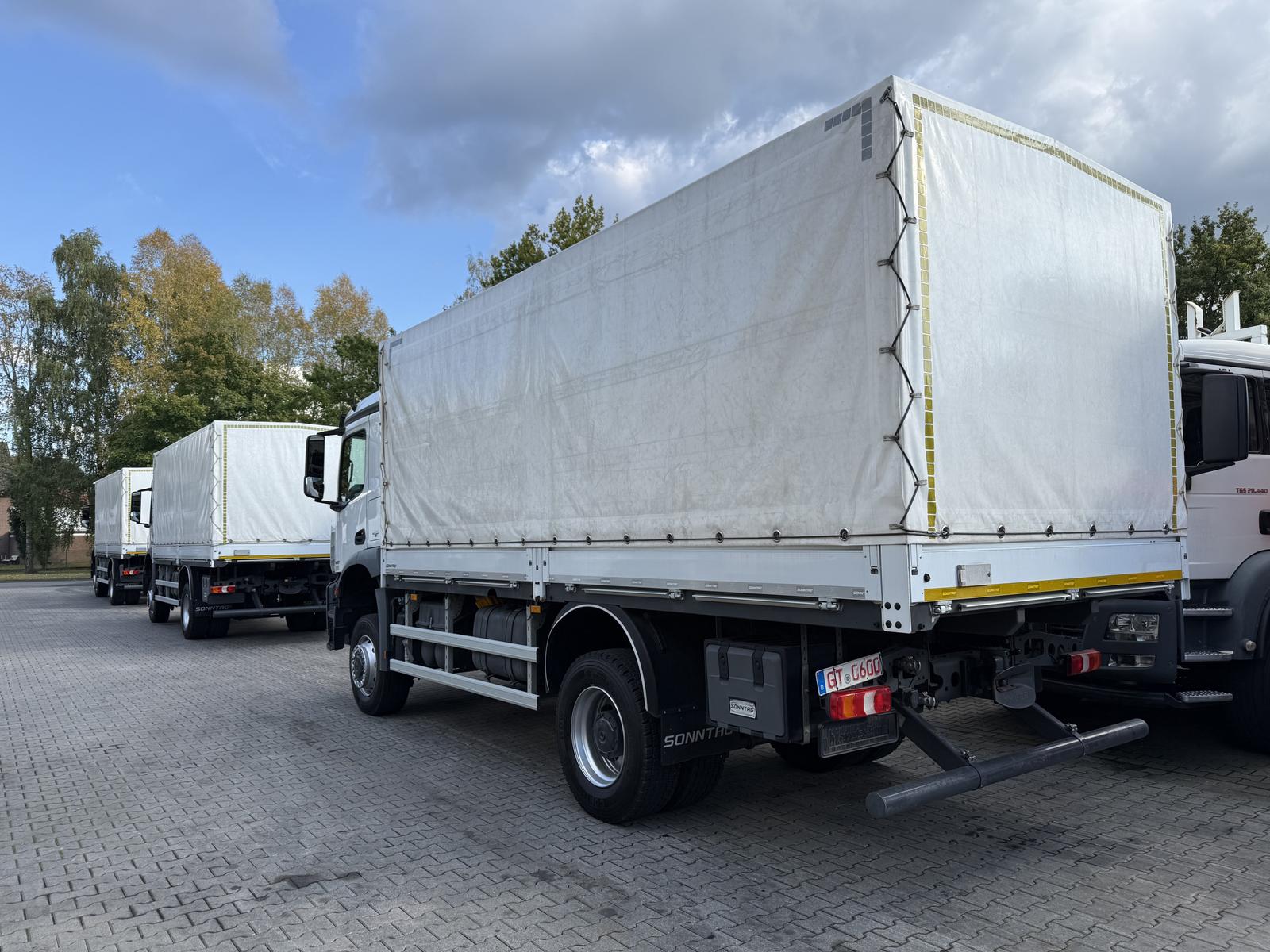 Mercedes-Benz Arocs 1827 AK 4X4 Ex-Bundeswehr