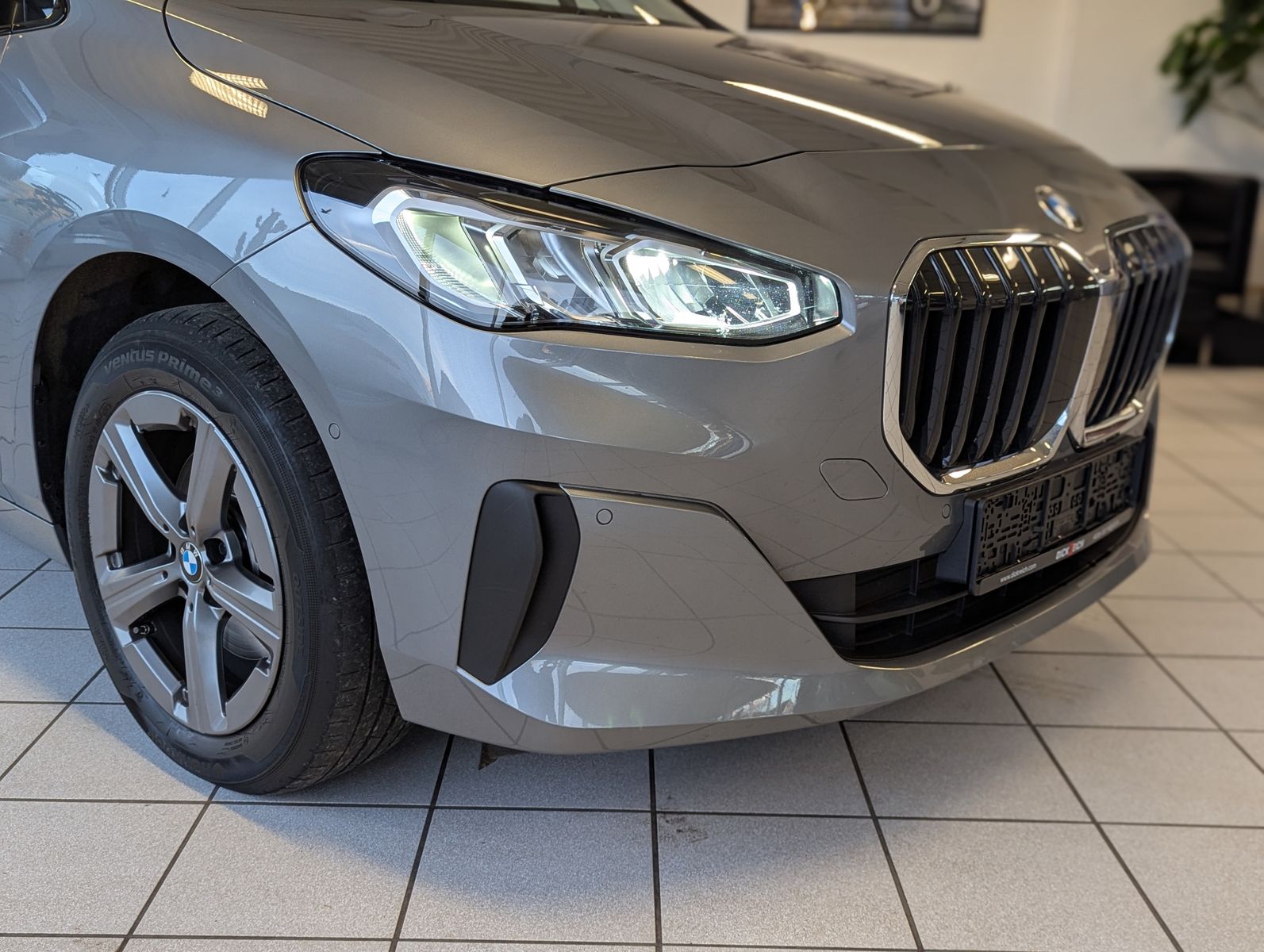 Fahrzeugabbildung BMW 220 Active Tourer i Travel-Paket Panorama AHK