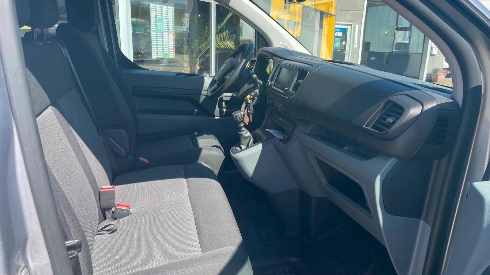 Autohaus Zimpel & Franke - Opel Vivaro/Zafira Kombi L 2.0 Diesel 106 kW (145 PS) - Bild 10 Autohaus Zimpel & Franke - Opel Vivaro/Zafira Kombi L 2.0 Diesel 106 kW (145 PS) - Bild 10