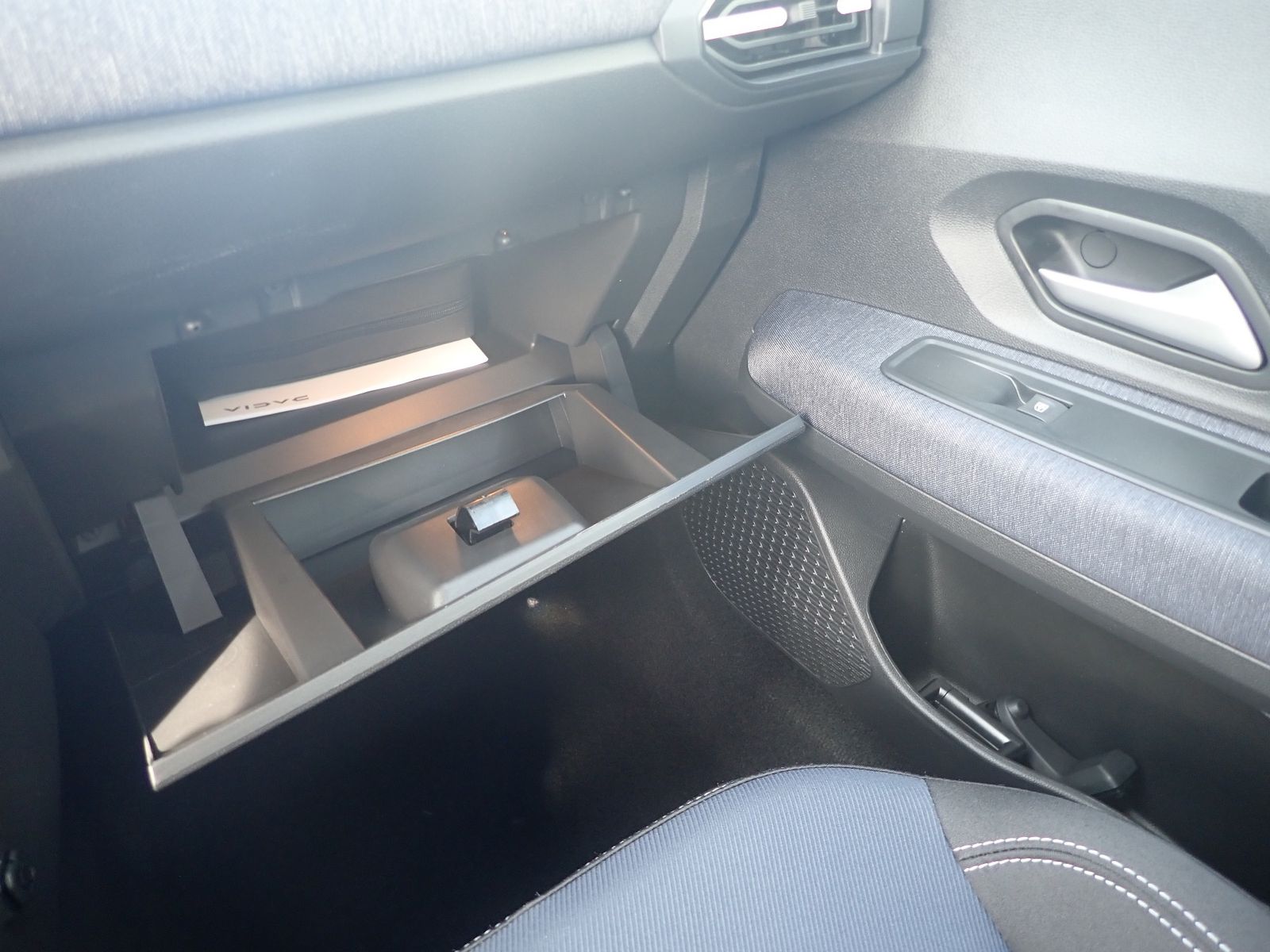 Fahrzeugabbildung Dacia Jogger Journey TCe 110