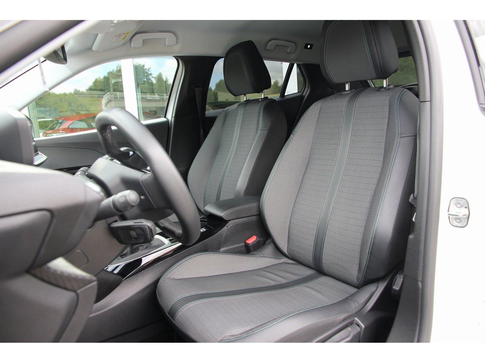 Peugeot 2008 Allure Pack BHDi 110 Navi SHZ RFK Carplay