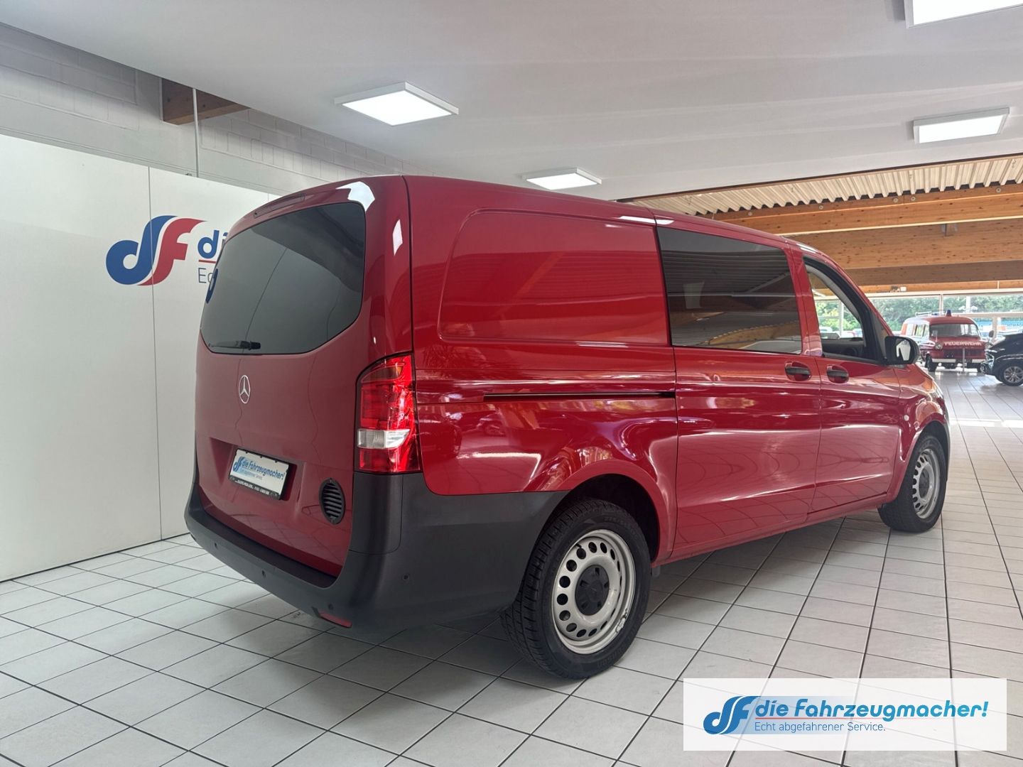 Fahrzeugabbildung Mercedes-Benz Vito Kasten 114 CDI  lang Temp PDCv+h Klima Berg