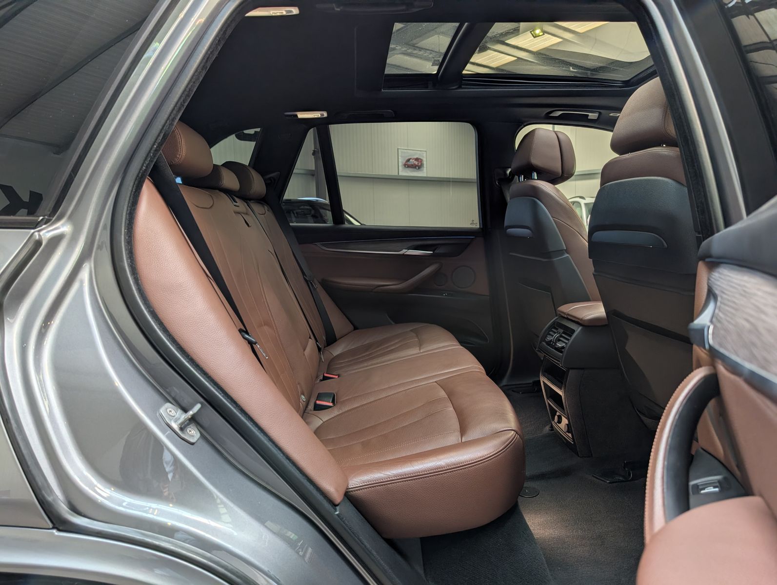 Fahrzeugabbildung BMW X5 xD 30d M-Sport HUD Pano H&K Komfortsi AHK 20"