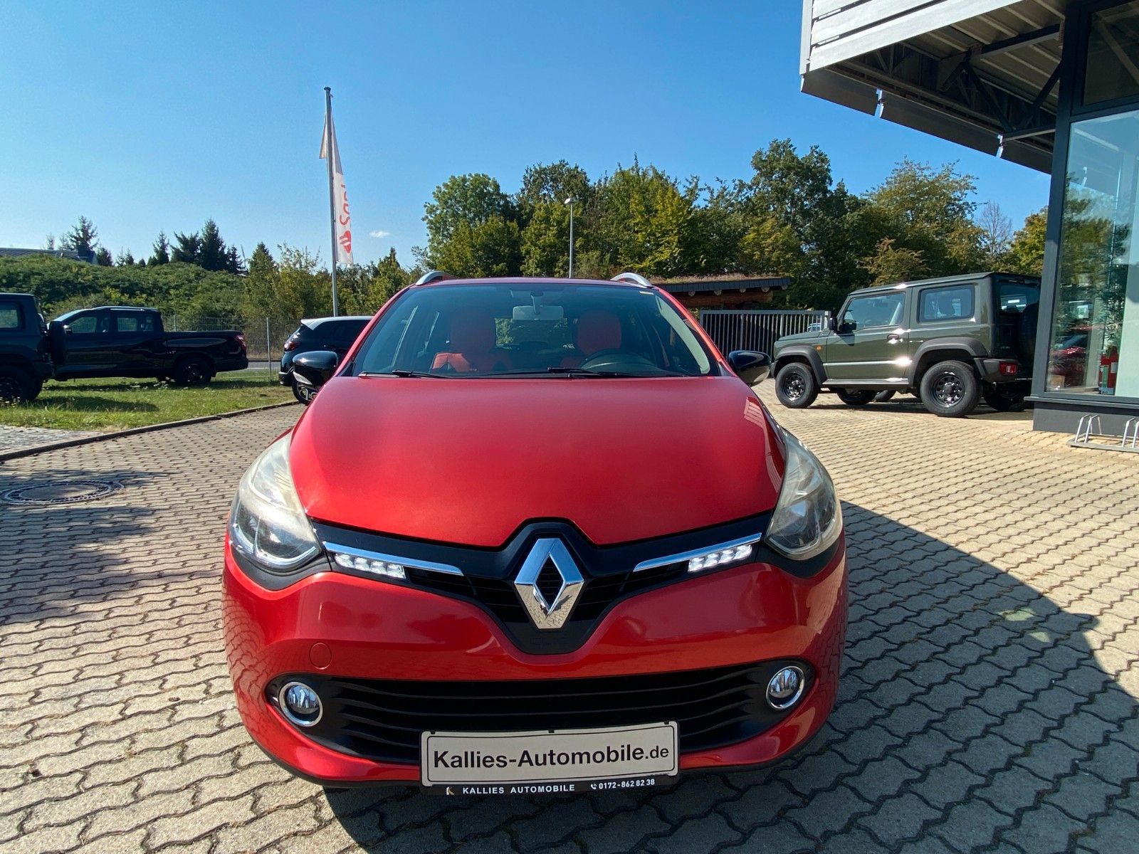 Fahrzeugabbildung Renault Clio Grandtour TEMPOMAT+NAVI+AHK+TÜV-NEU