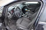 Opel Astra Sports Tourer 1.4 Turbo Sport,SHZ,GJR,Navi - Opel Astra aus 2010: Turbo