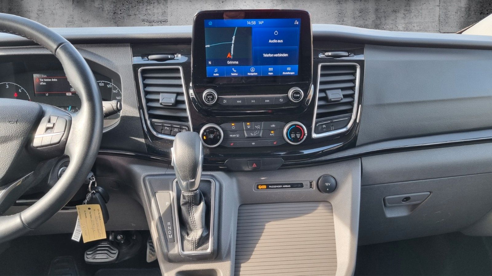 Fahrzeugabbildung Ford Tourneo Custom Kombi Sport 320 L1 Automatik