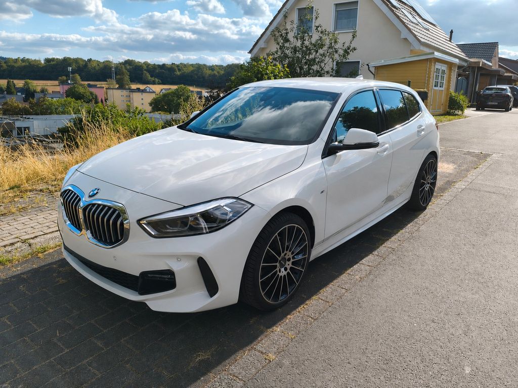 Image of BMW 118
