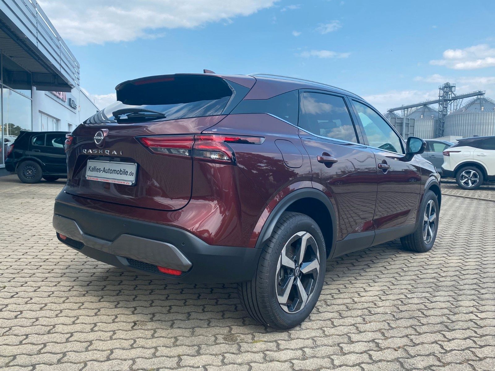 Fahrzeugabbildung Nissan Qashqai 1.3 DIG-T AT N-Connecta WINTER-P.+PANO