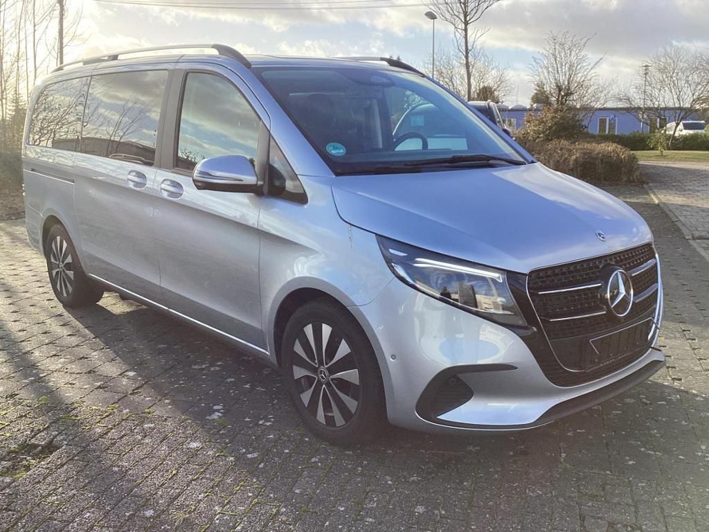 Fahrzeugabbildung Mercedes-Benz V 220 d long 4x2 * Style, Warmluftstandheizung