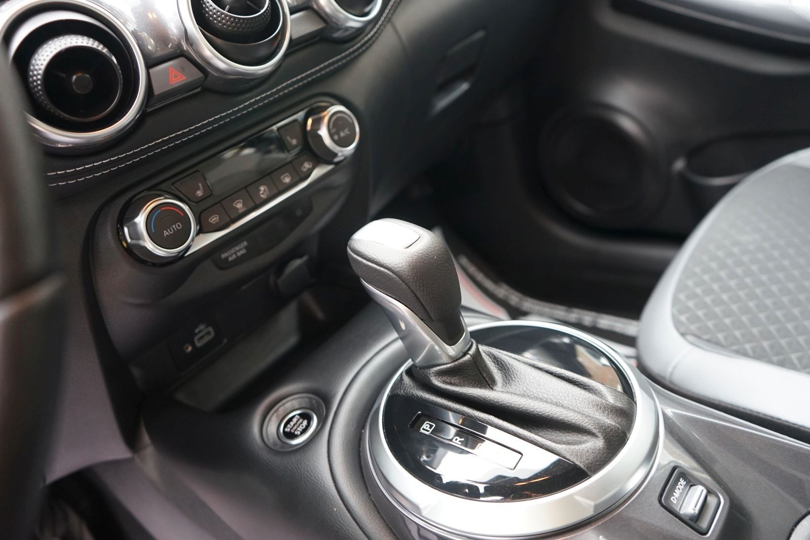 Fahrzeugabbildung Nissan Juke N-Connecta*1 Hand*Finanzierung 176€