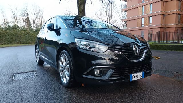 Renault Grand Scenic Blue dCi 120 CV Initiale Pa