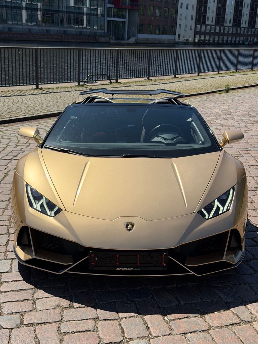 LAMBORGHINI Huracan