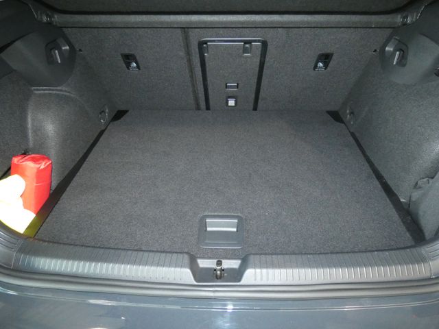 Golf 1.5 eTSI Style KAMERA SOUNDSYSTEM
