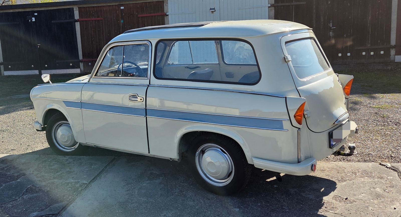 Trabant 600 camping