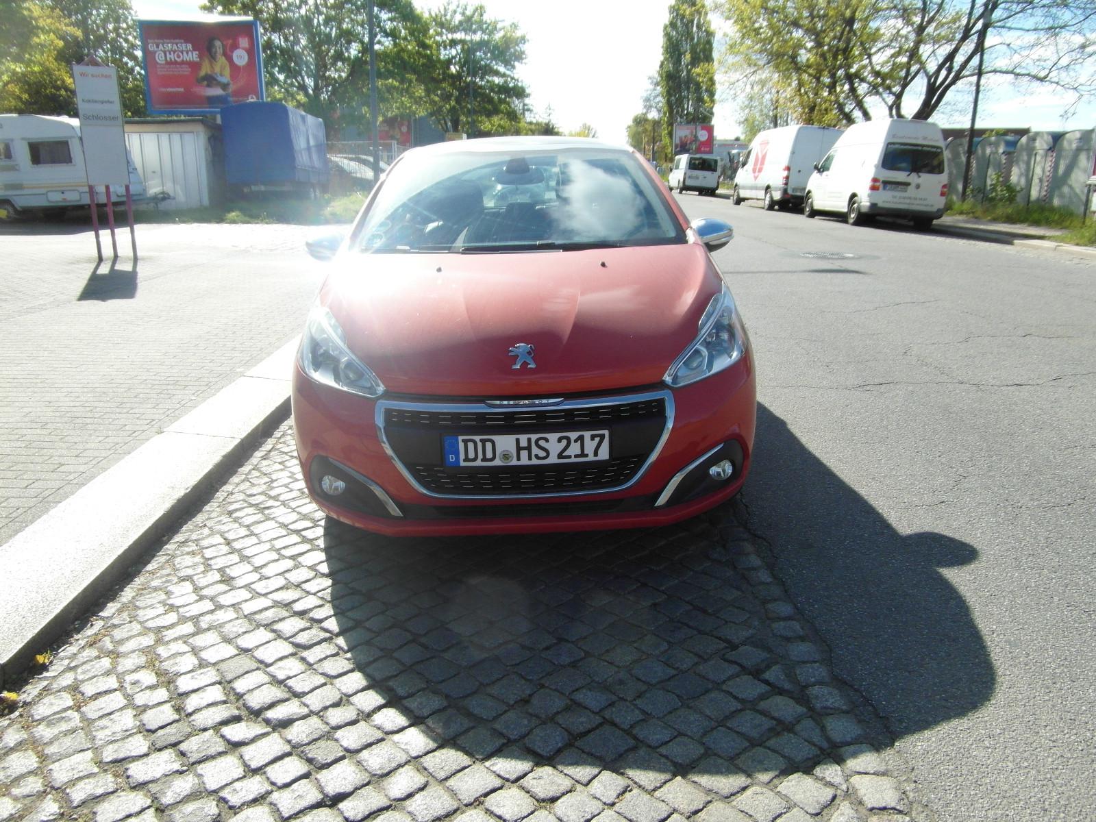 Peugeot 208 Allure HU 01/28