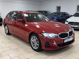 BMW 318 i*Leder*Shadow*Widescreen*R.Cam*AHK*SHZ*LED* - BMW 318 in Bonn