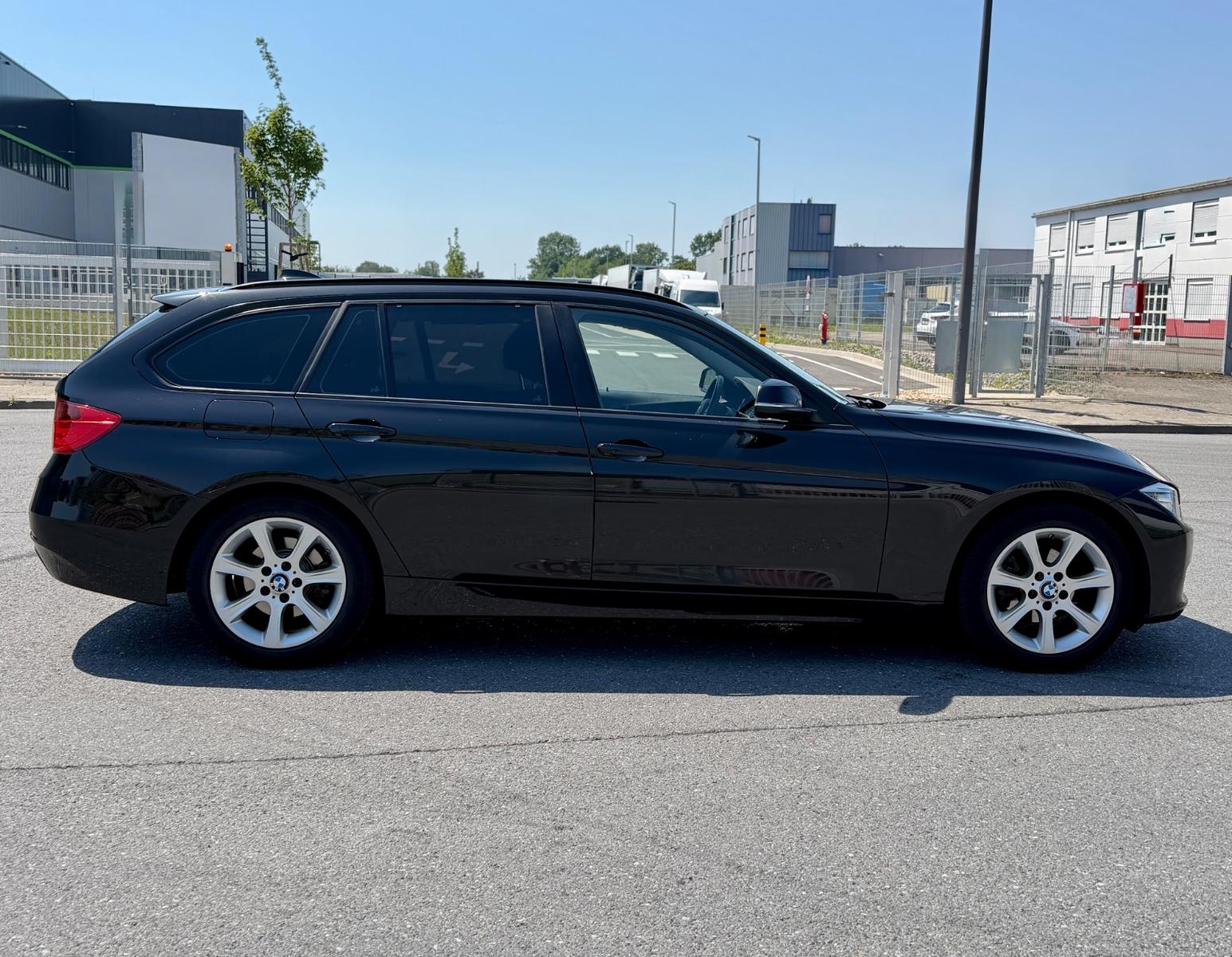 BMW 318 2014 — photo 7