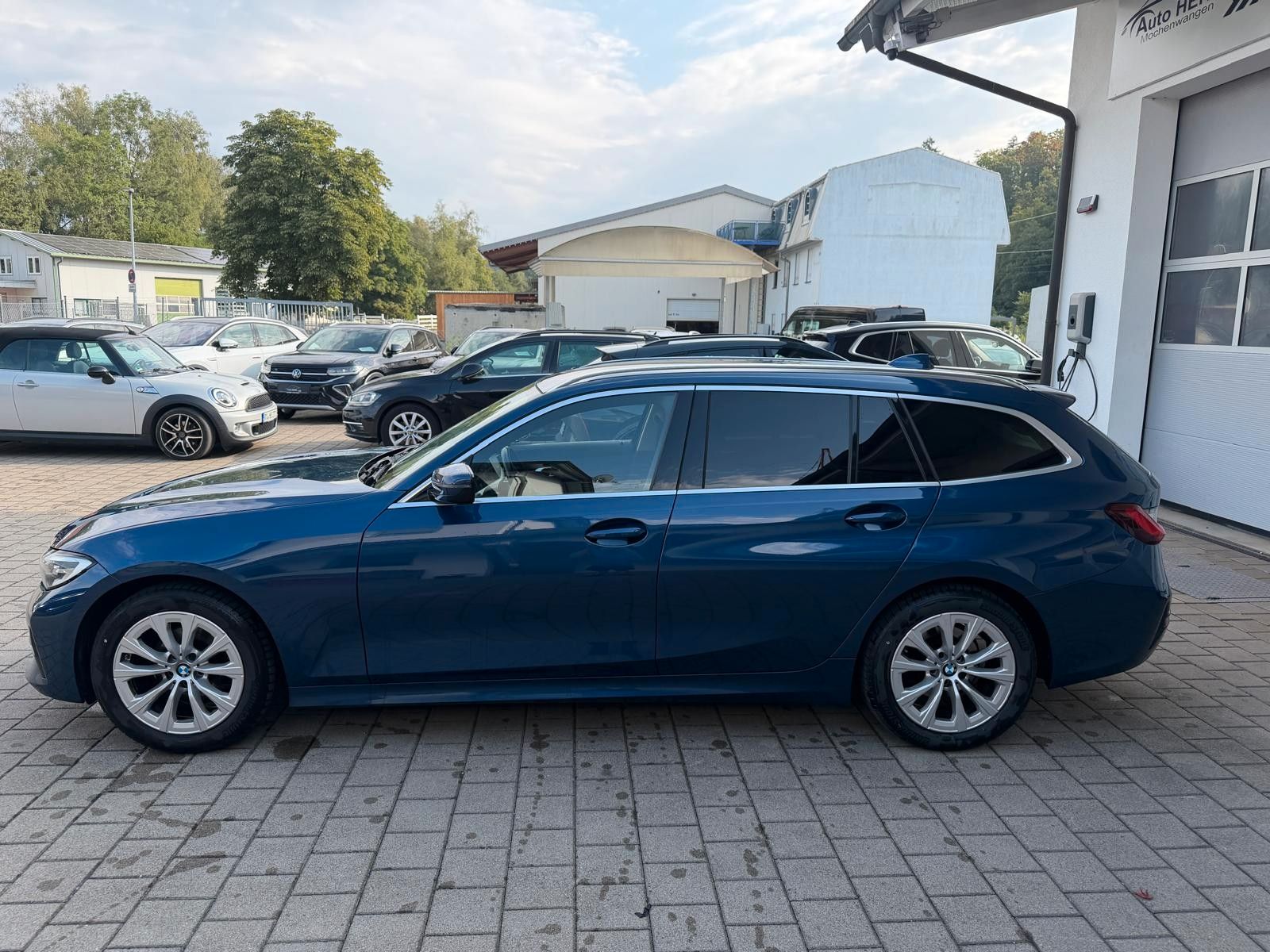 BMW 318 3 Touring Advantage+AHK+Live Cockpit+ imagem 3