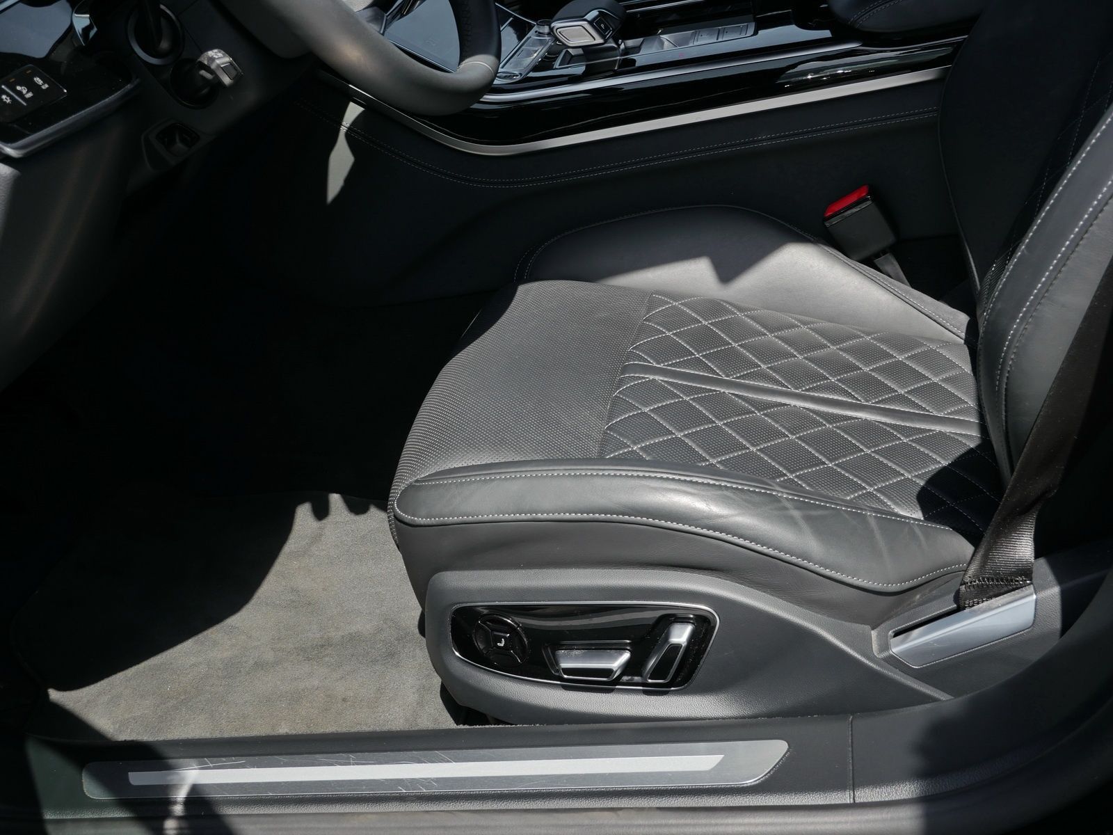 Audi A8 - Bild 24