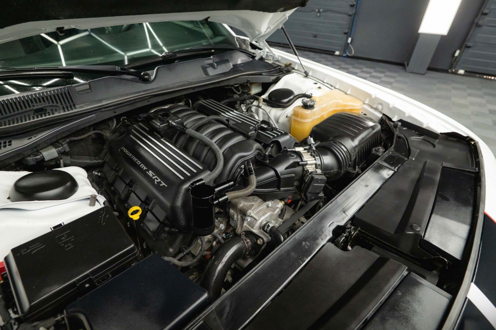 Fahrzeugabbildung Dodge Challenger 6.4 V8 SRT 392 R/T SCAT PACK LineLock