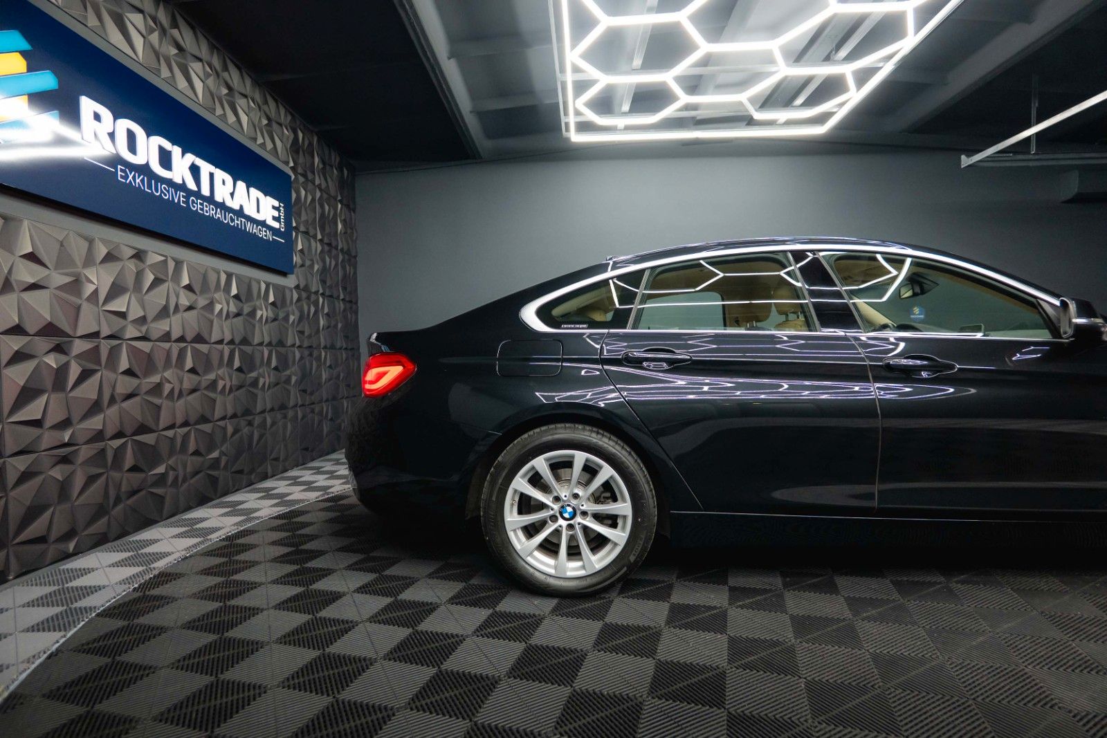 Fahrzeugabbildung BMW 420i Gran Coupé LCI Advantage | LED | Leder