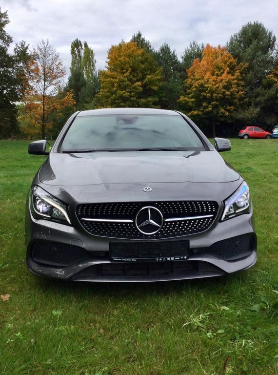 Mercedes-Benz CLA 180