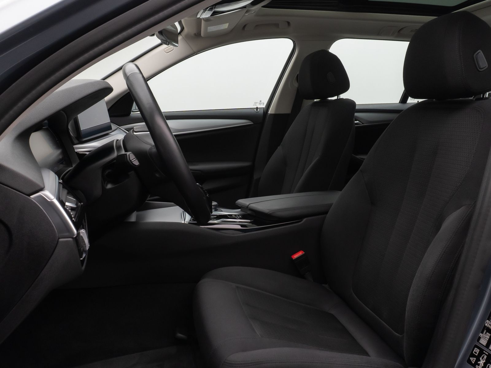 Fahrzeugabbildung BMW 520d xD Panorama Kamera DAB HiFi ACC 4xKlima