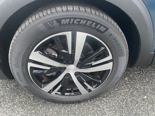 Fahrzeugabbildung Peugeot 3008 GT PlugIn Hybrid4 300 e-EAT8