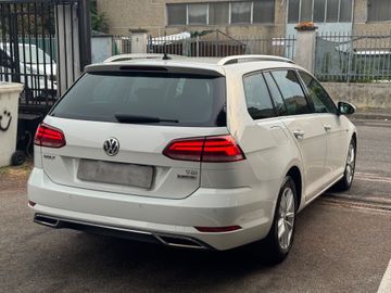 Volkswagen Golf - 8