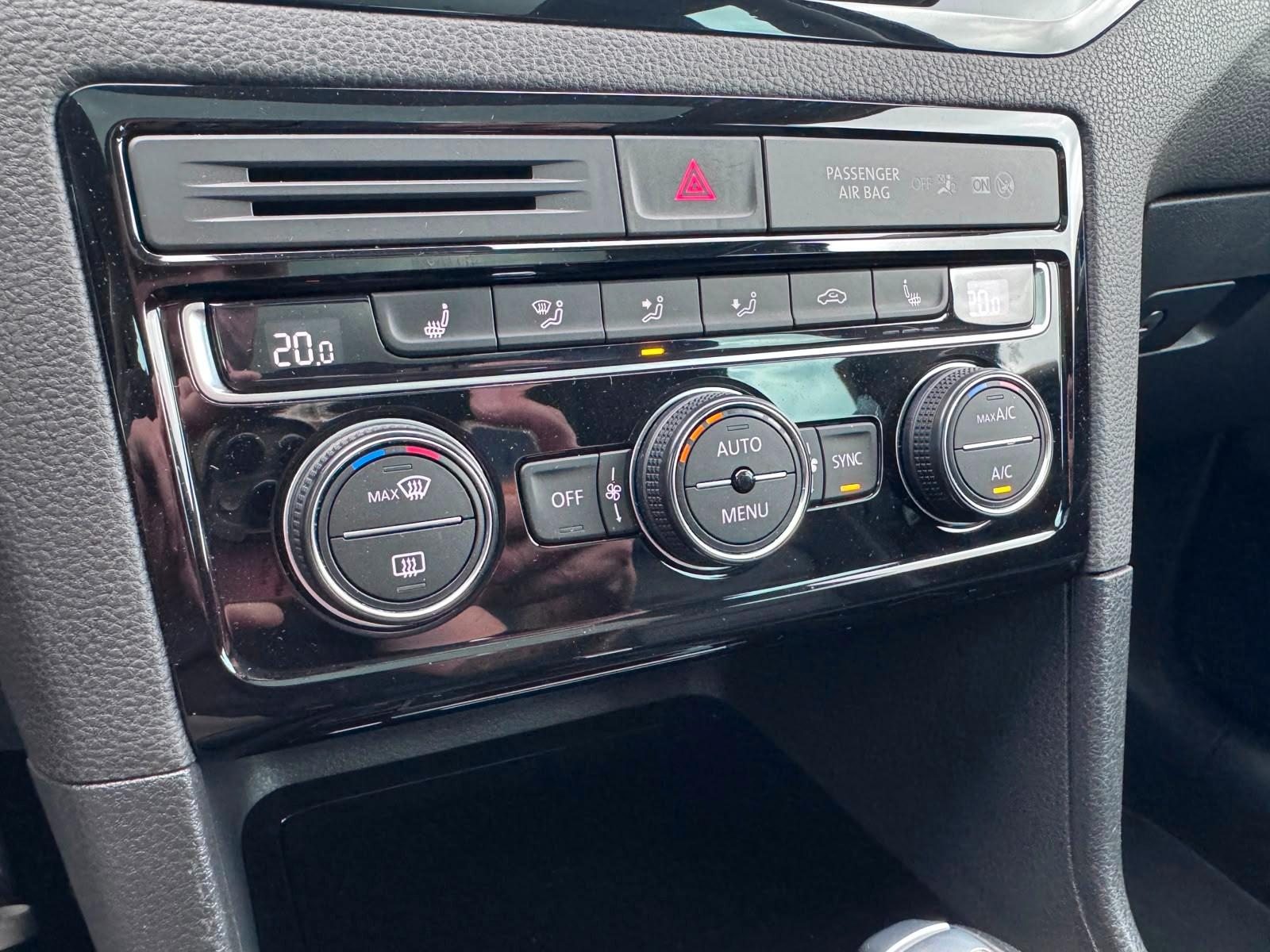 Volkswagen Golf Sportsvan VII Highline Kamera, Pano, Navi