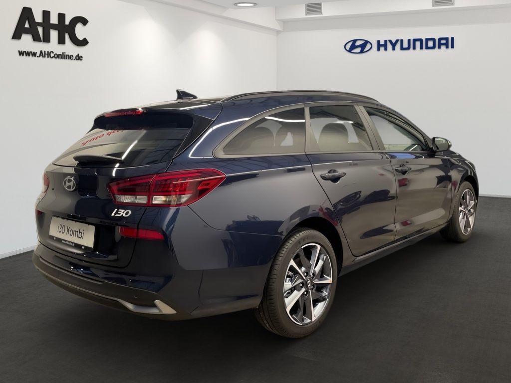 Fahrzeugabbildung Hyundai i30 Kombi 1.5 T-GDI 7-DCT Advantage AUT DynLicht