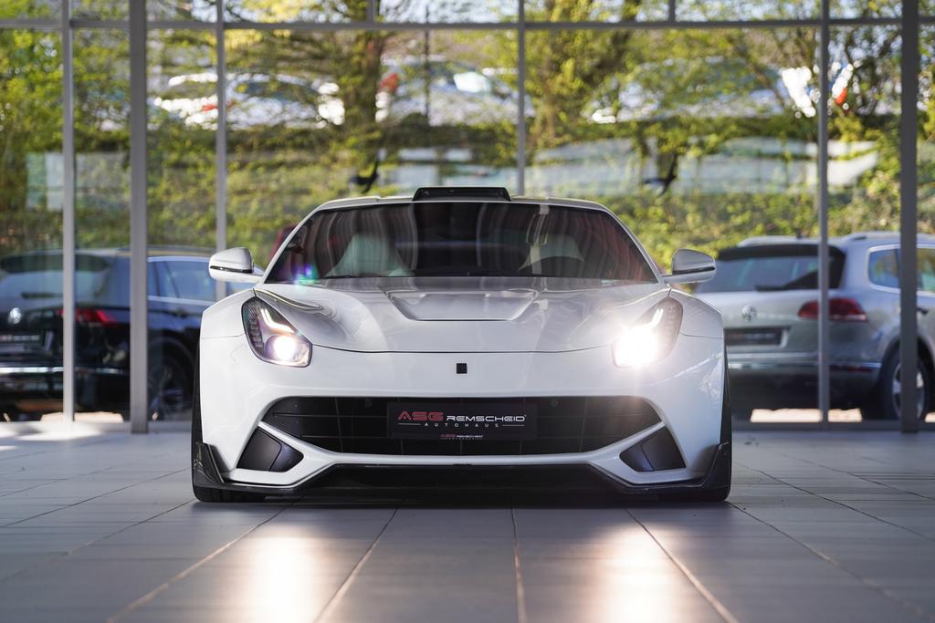 Ferrari F12