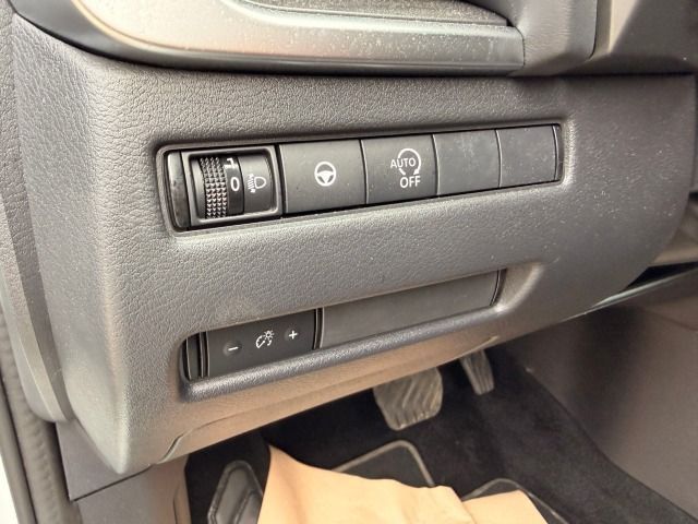 Fahrzeugabbildung Nissan Qashqai 1.3 DIG-T Xtronic N-Connecta*Winterpaket