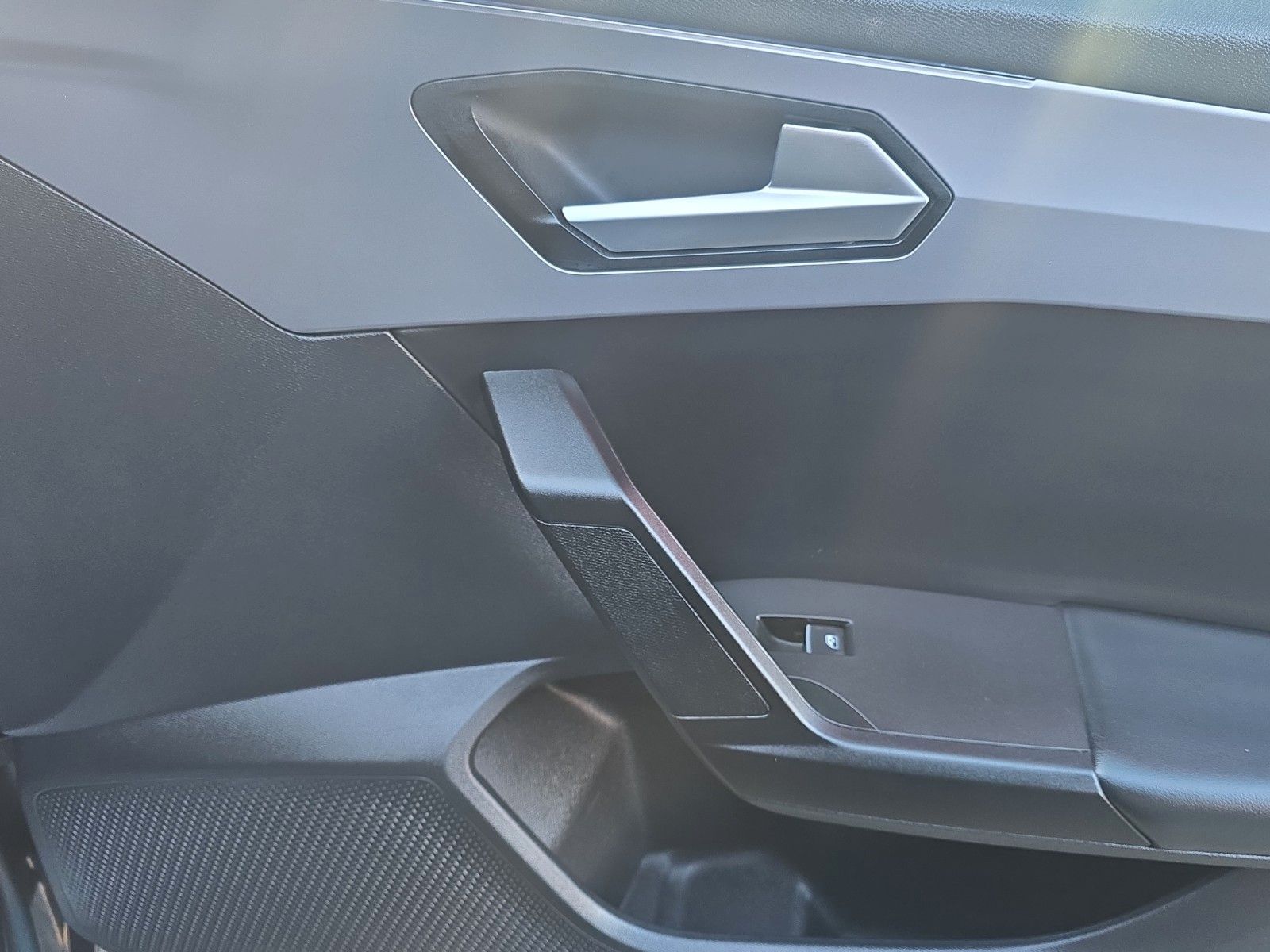 Fahrzeugabbildung SEAT Leon FR Sports LED+NAV+APP+ACC