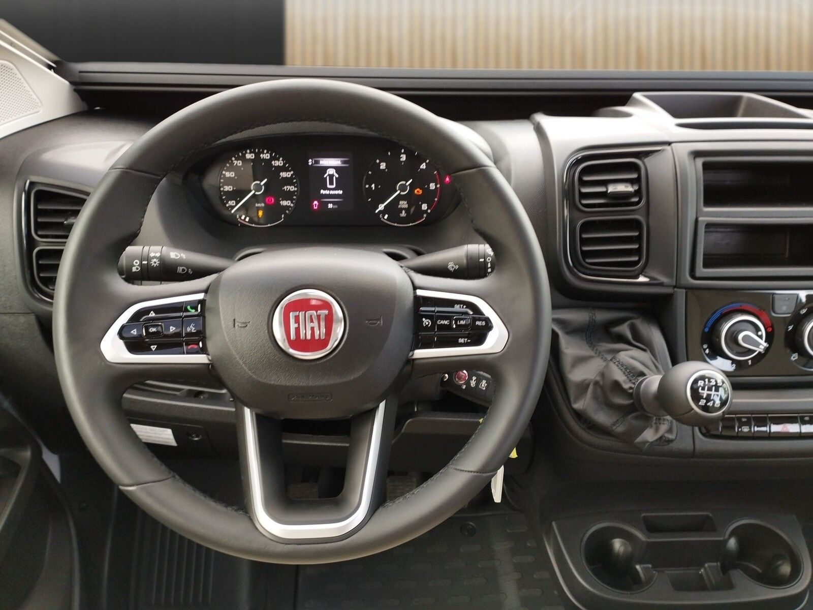 Fahrzeugabbildung Karmann Dexter DE 580 140 PS und Concept Paket