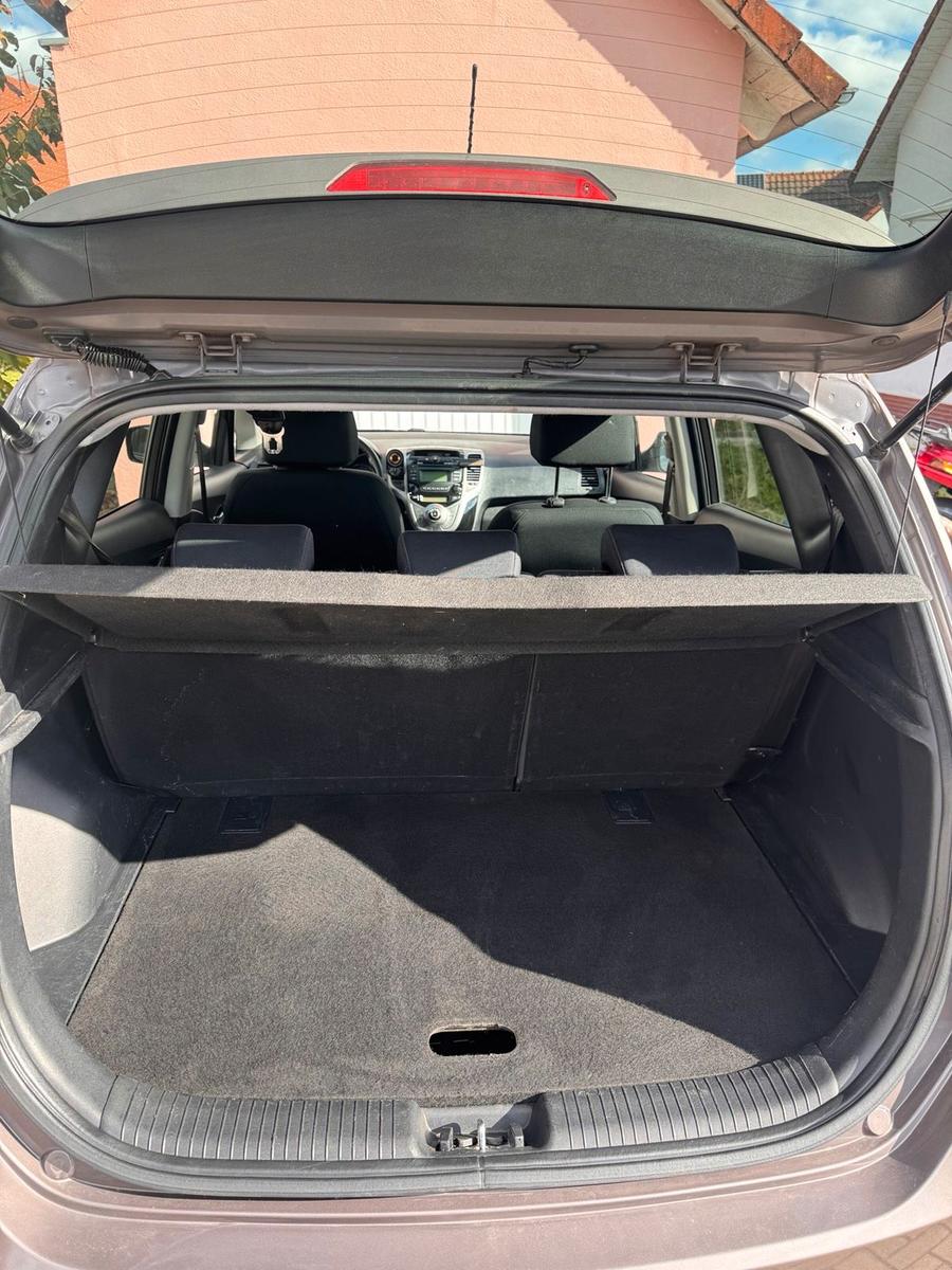 Hyundai ix20 2011 — photo 9