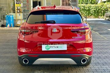 Alfa-Romeo Stelvio - 6