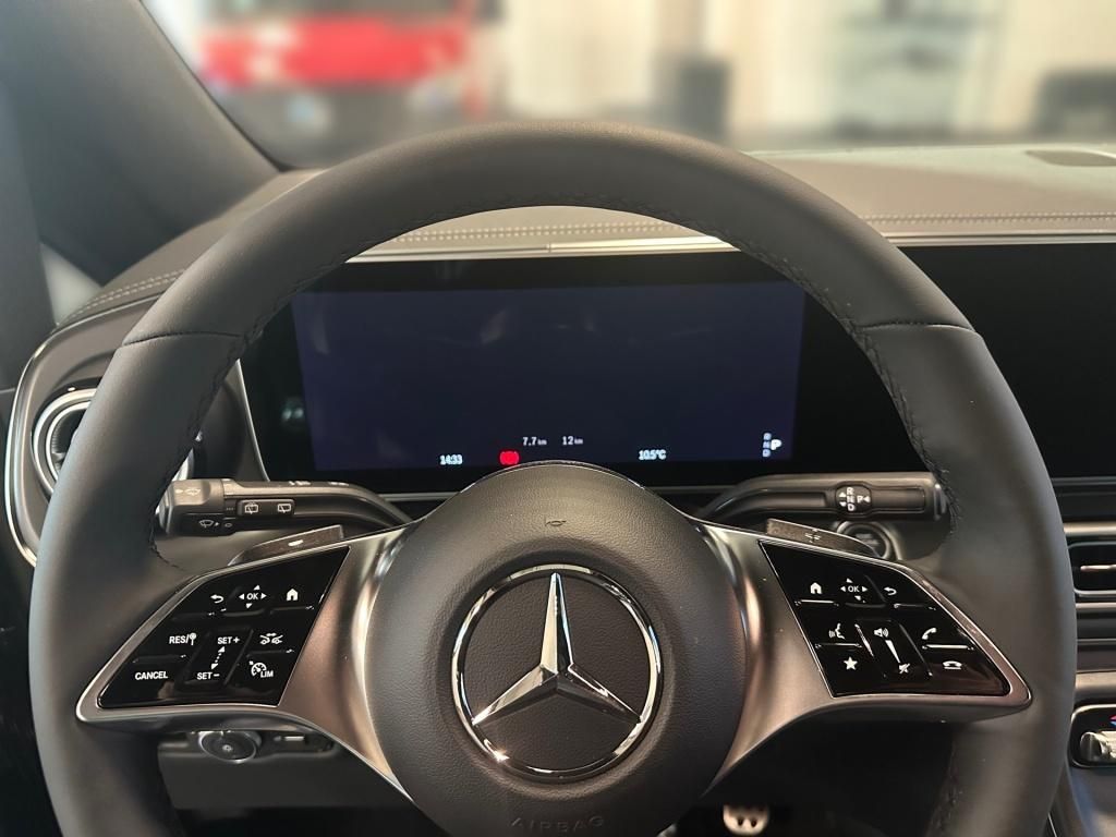 Fahrzeugabbildung Mercedes-Benz V 300 d AVANTGARDE Lang AHK KAM STH SHZ AIRMATIC