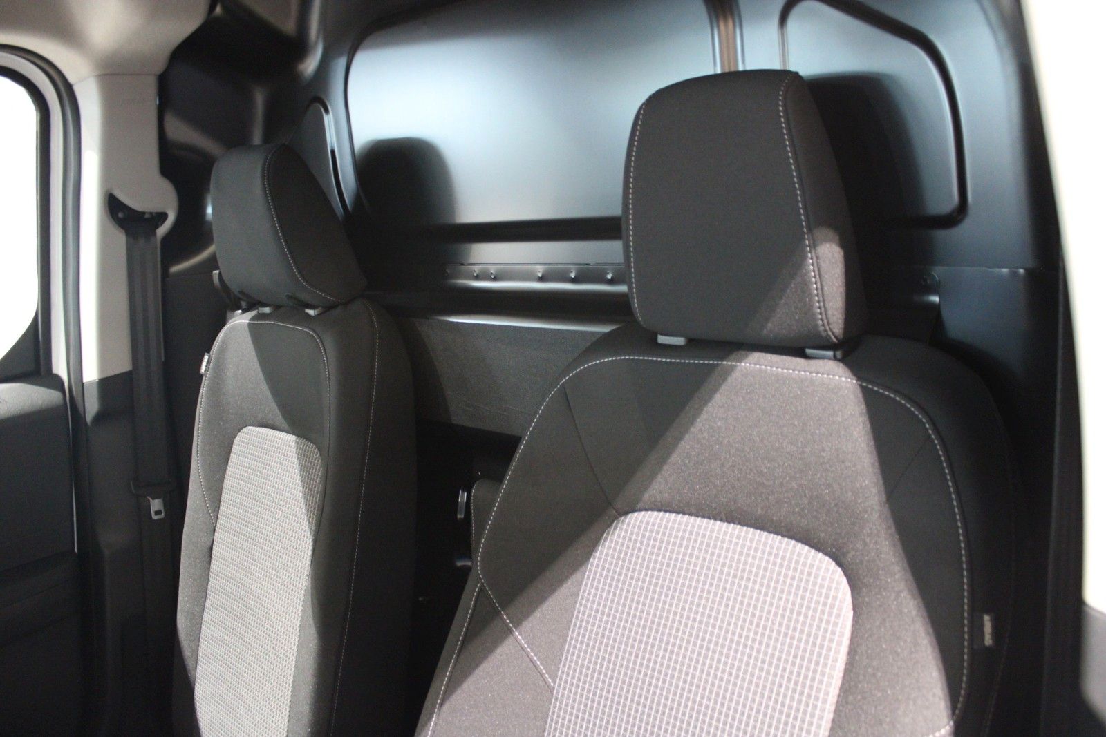 Fahrzeugabbildung Ford Transit Courier 46 kWh Elektromotor Trend SOFORT