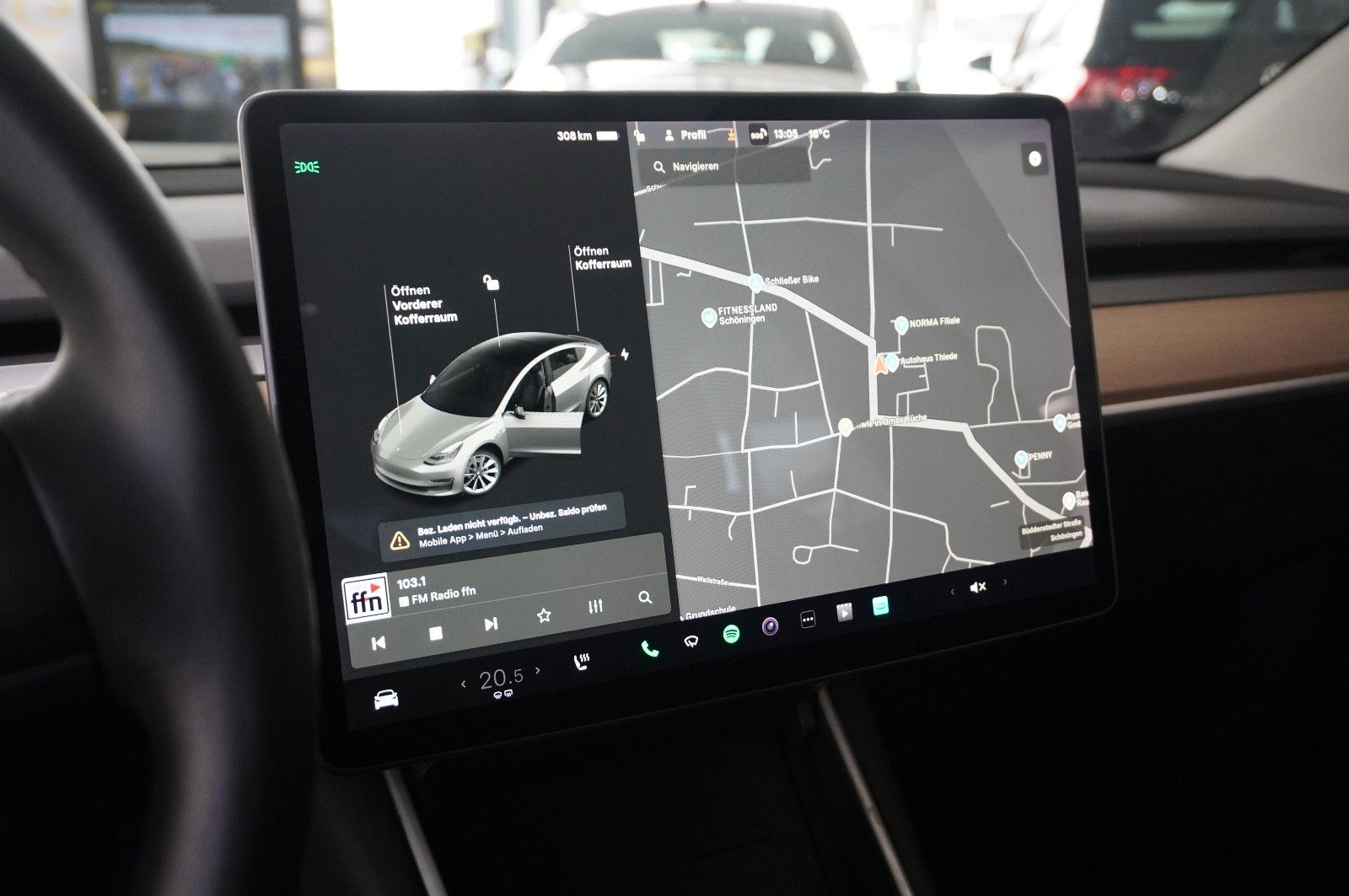 Fahrzeugabbildung Tesla Model 3 Standard Range Plus NAVI/KAMERA/SH/PANO