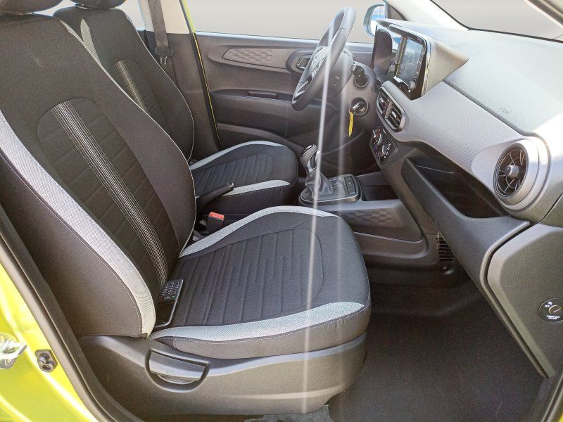 Fahrzeugabbildung Hyundai i10 1.2 Trend Automatik