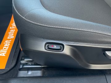 Smart ForTwo coupe 52kW *19%MwSt*MFL*NAVI*SHZ*