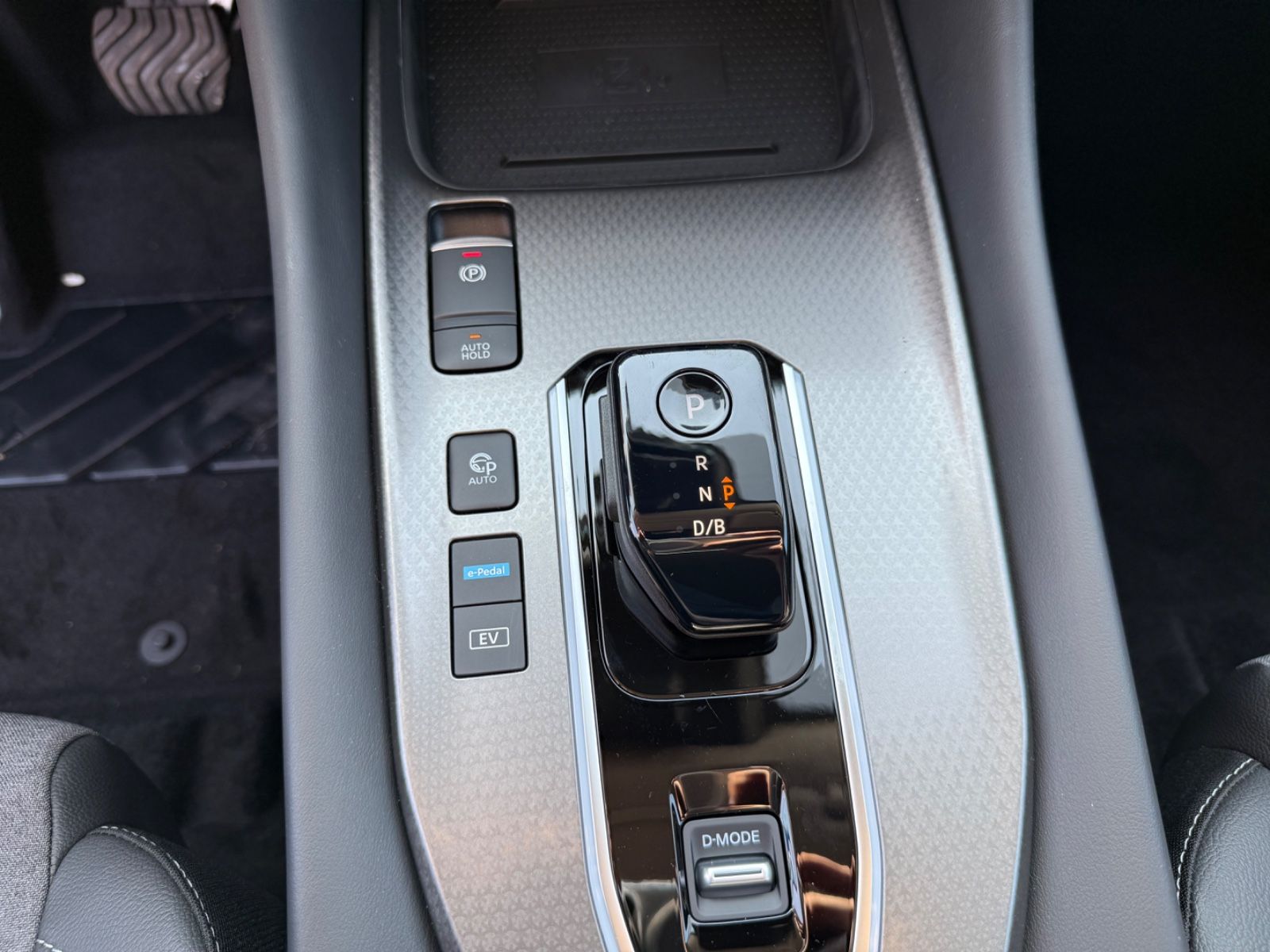 Fahrzeugabbildung Nissan Qashqai N-Connecta - 360°Kamera, KP, WP