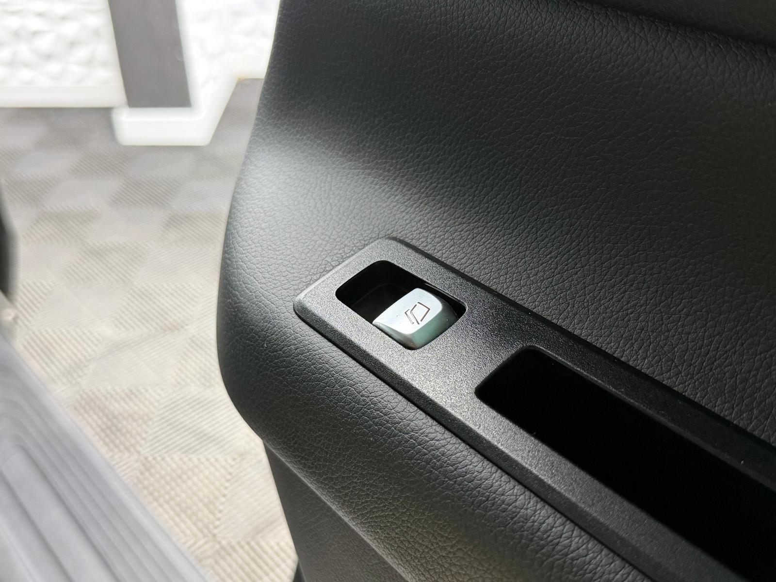 Fahrzeugabbildung Mercedes-Benz V250d 4MATIC*STANDHEIZ*AHK*7SITZE*ILS*3,1t*RCAM
